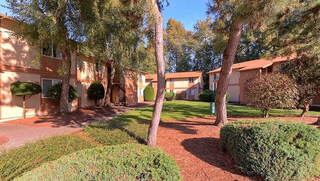 Building Photo - Fairways Apartments