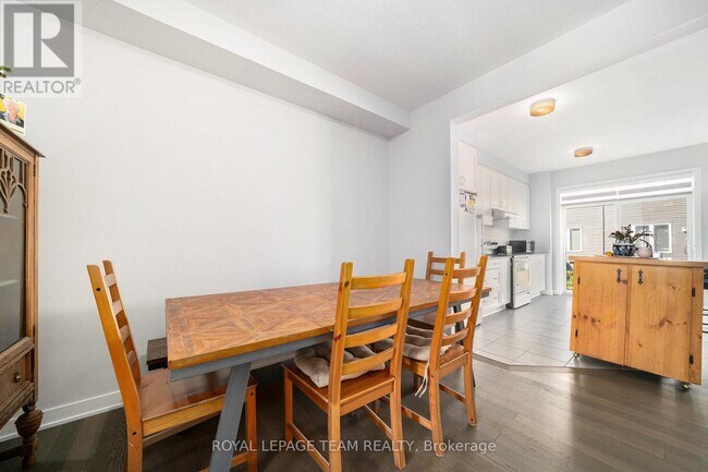 Building Photo - 626 Allied Mews