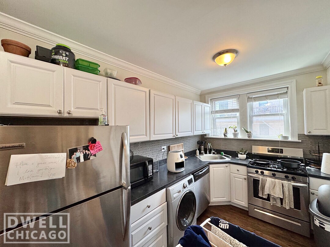 Foto principal - 3820 N Greenview Ave