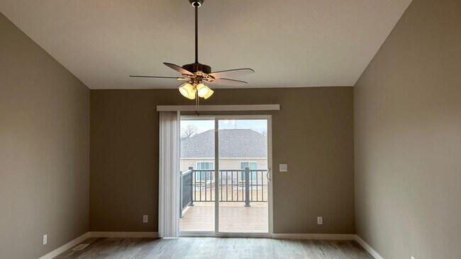 Building Photo - 1078 N 170th Ave