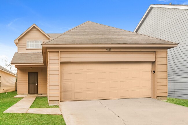 Building Photo - 4689 Waterfront Oak Dr