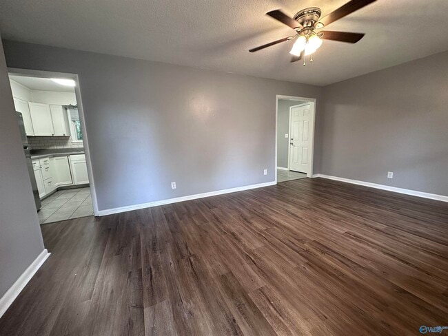 Building Photo - 3304 Caywood Dr NW