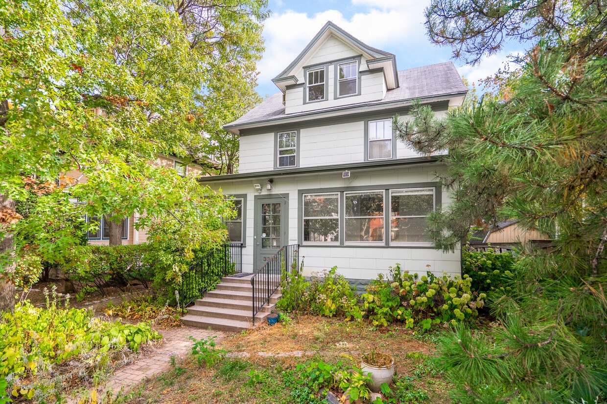 Primary Photo - 3335 1st Ave S