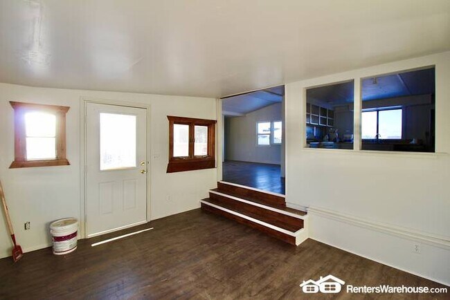 Foto del edificio - New Price!!!!- 4BD/1.5BA Unit in the Center of Downtown Fraser!