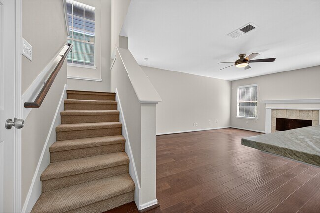 Building Photo - 54 Marble Rock Pl