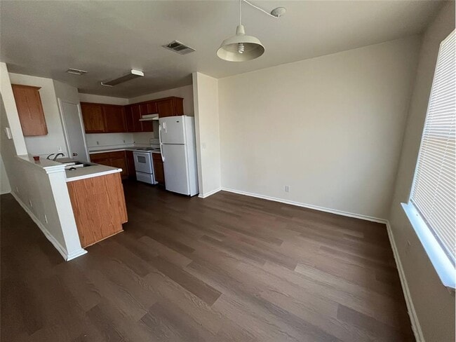 Building Photo - 3444 Covered Wagon Trail