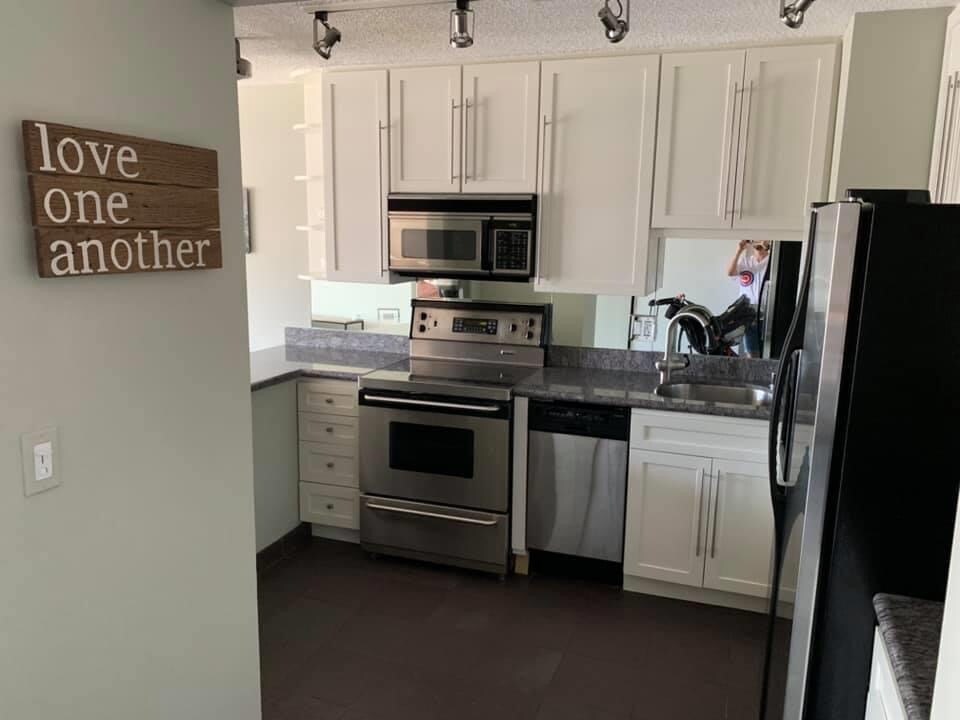 Foto principal - 111 W Maple St