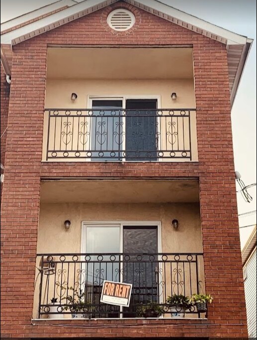 Primary Photo - 308 Sussex St