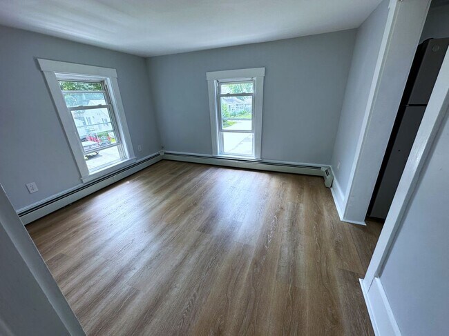 Foto del edificio - 10 Shelby Ln