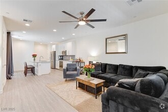 Building Photo - 60 Kimberlite Dr