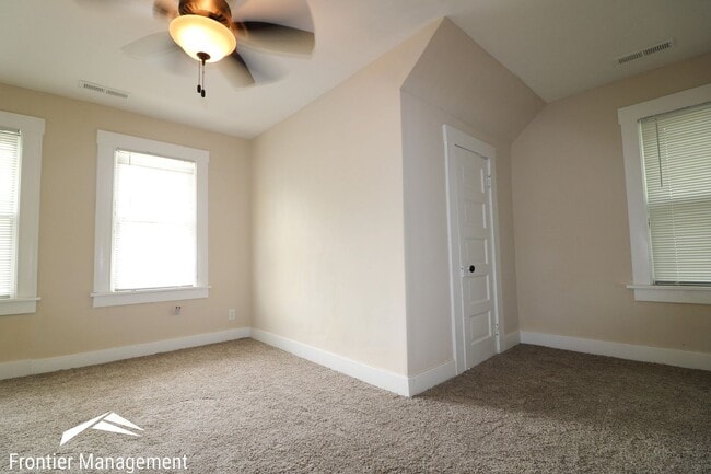 Building Photo - 505 Bluemont Ave