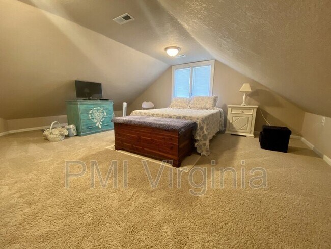Foto del edificio - 2300 Greenwell Rd