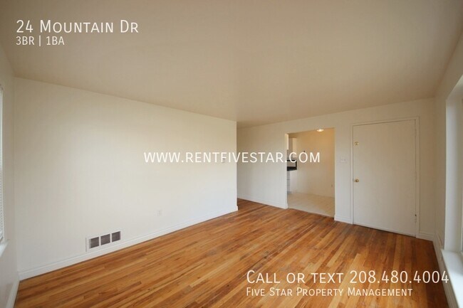 Foto del edificio - 24 Mountain Dr