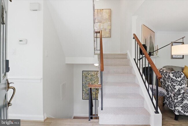 Foto del edificio - 12845 Mill Brook Ct