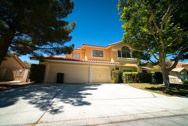 Foto del edificio - 910 Hollowbluff Ave