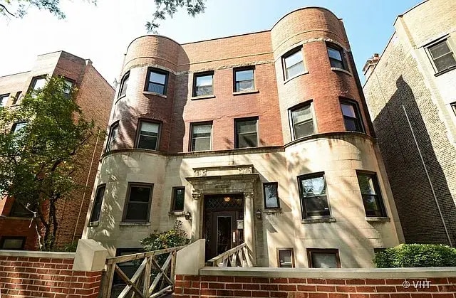Building Photo - 1044 W Byron St