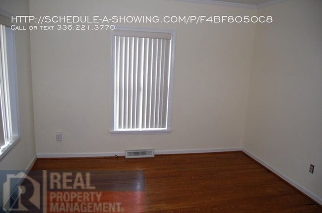 Building Photo - Fenced yard and powered workshop!