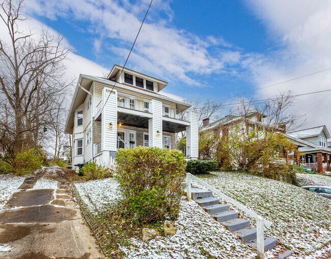 Foto del edificio - 2241 Hannaford Ave