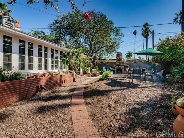 Foto del edificio - 545 Hillside Ct