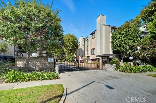 Foto principal - 8707 Falmouth Ave