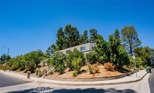 Foto del edificio - 22301 Michale St