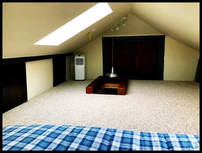 Loft area - 27 Sunset Ave