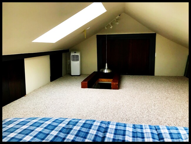 Área de loft - 27 Sunset Ave