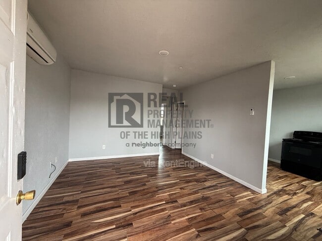 Building Photo - 705 N Mirror St