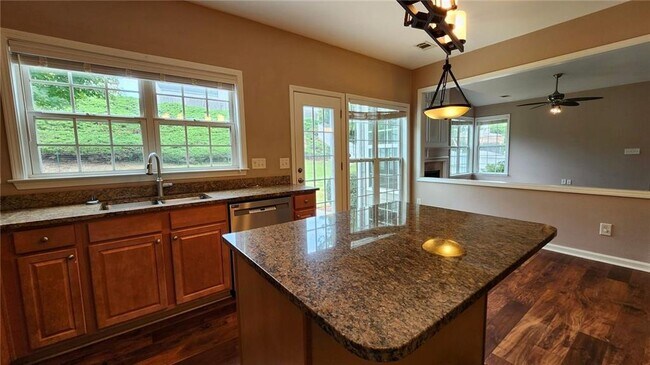 Building Photo - 212 Revillion Way