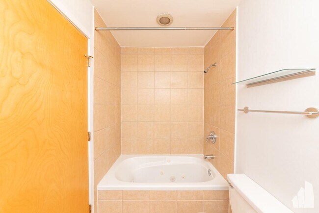 Foto del edificio - 2 bedroom in Chicago IL 60616