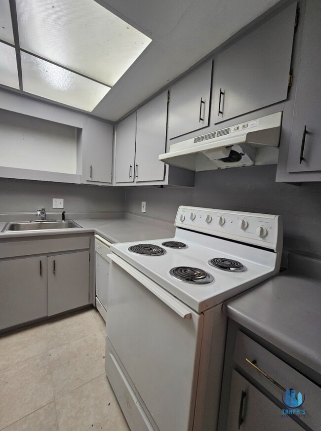 Foto del edificio - 7610 W Powhatan Ave