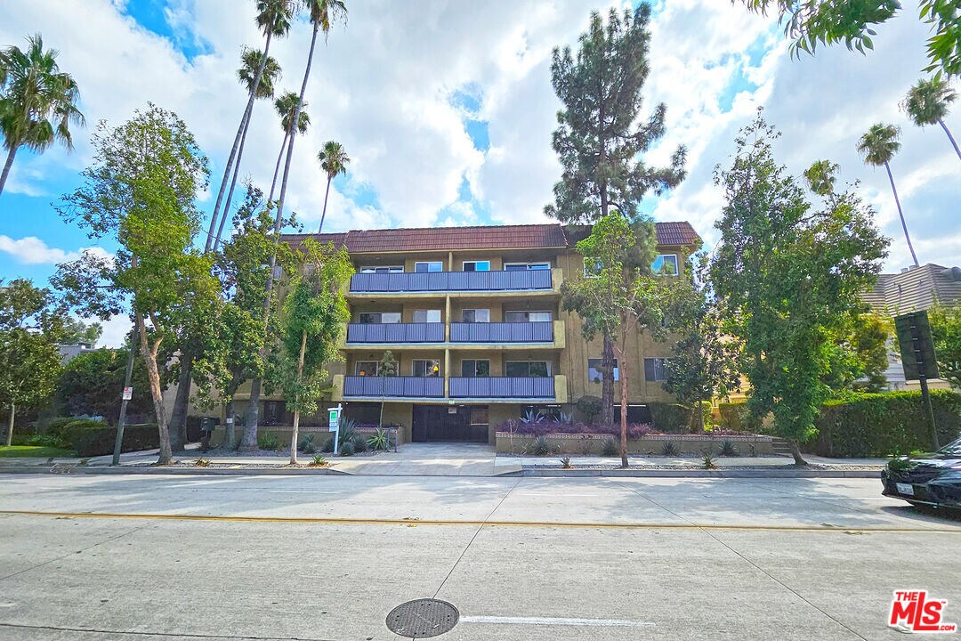 Foto principal - 382 E California Blvd