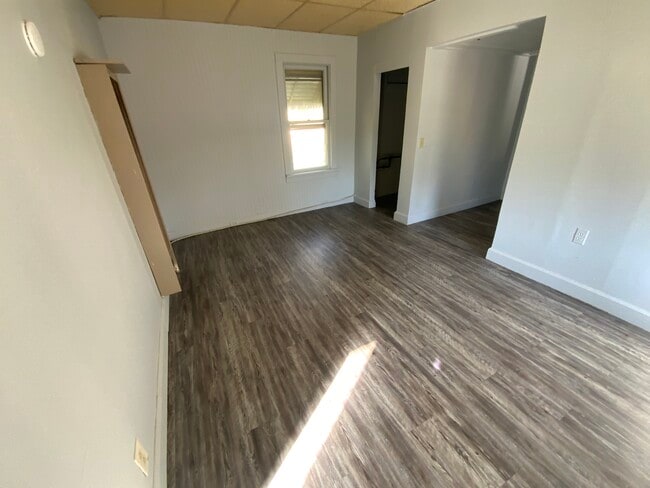Building Photo - 15 E Voorhees St