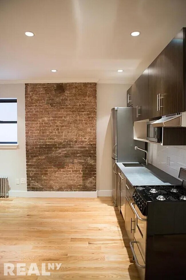 Foto del edificio - 515 West 47th Street