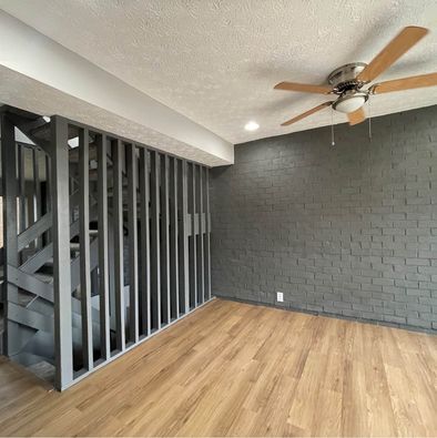 Building Photo - 3/2.5 Townhome w/ Basement & Covered Parking