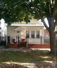 Building Photo - 2507 N LOTUS Ave