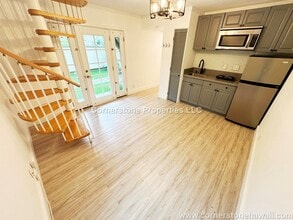 Building Photo - 44-302-302 Olina St