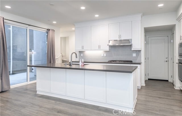 Building Photo - 144 Allusion