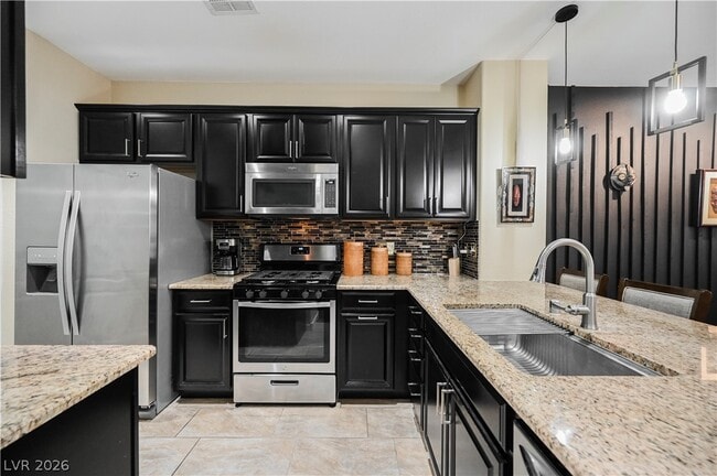 Building Photo - 5975 Sunlight Garden Way