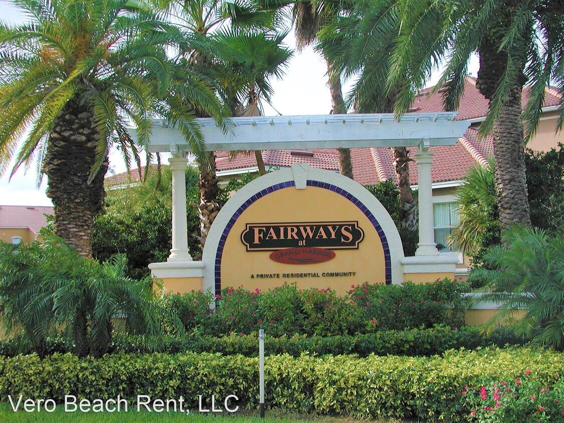 Primary Photo - 2 br, 2 bath House - 5050 Fairways Cir E301