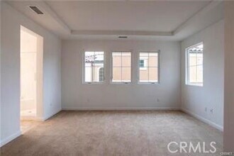 Building Photo - 20801 Bur Oak Cir