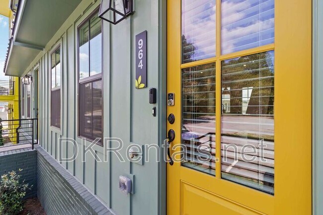 Foto del edificio - 964 N Circle Dr NW