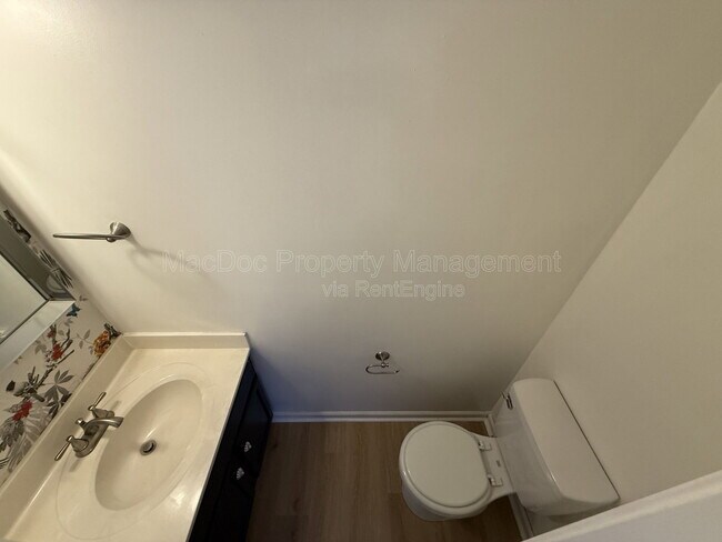 Building Photo - 10500 Boxmeer Ct