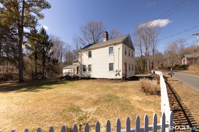 Building Photo - 1187 Mt Carmel Ave