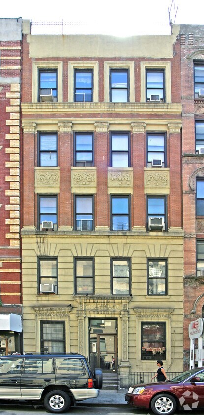 Building Photo - 364 W 52nd St