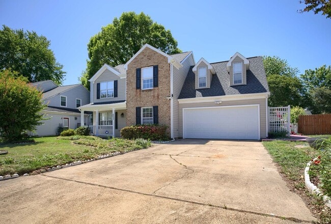 Foto del edificio - For more information contact Sabrina Thomas at 757-767-0767