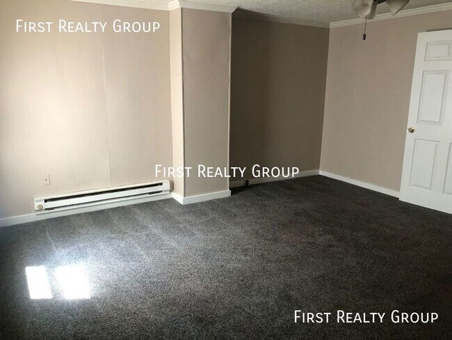 Foto del edificio - 2 Bedroom, 1 Bath Apartment for Rent in Fr...