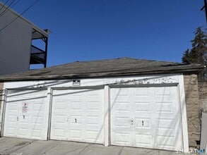 Building Photo - 162 Sheridan St