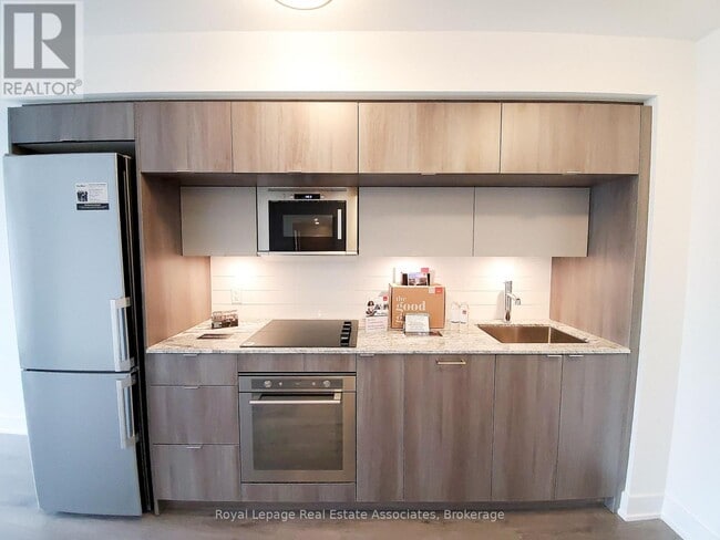 Photo du bâtiment - 9 Mabelle Ave