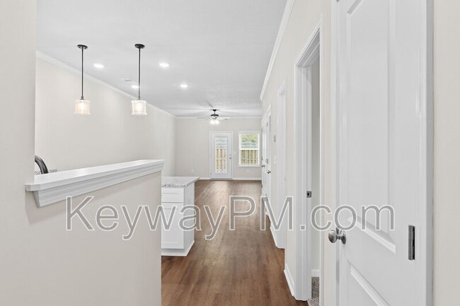 Building Photo - 5034 Greer Dr